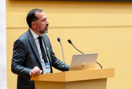 Lecture on the Future of Radio in the Era of Digital Transformation